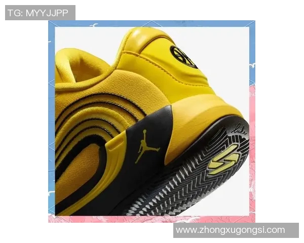 足球球星个性涂鸦鞋设计解析 打造独一无二的球场艺术风采